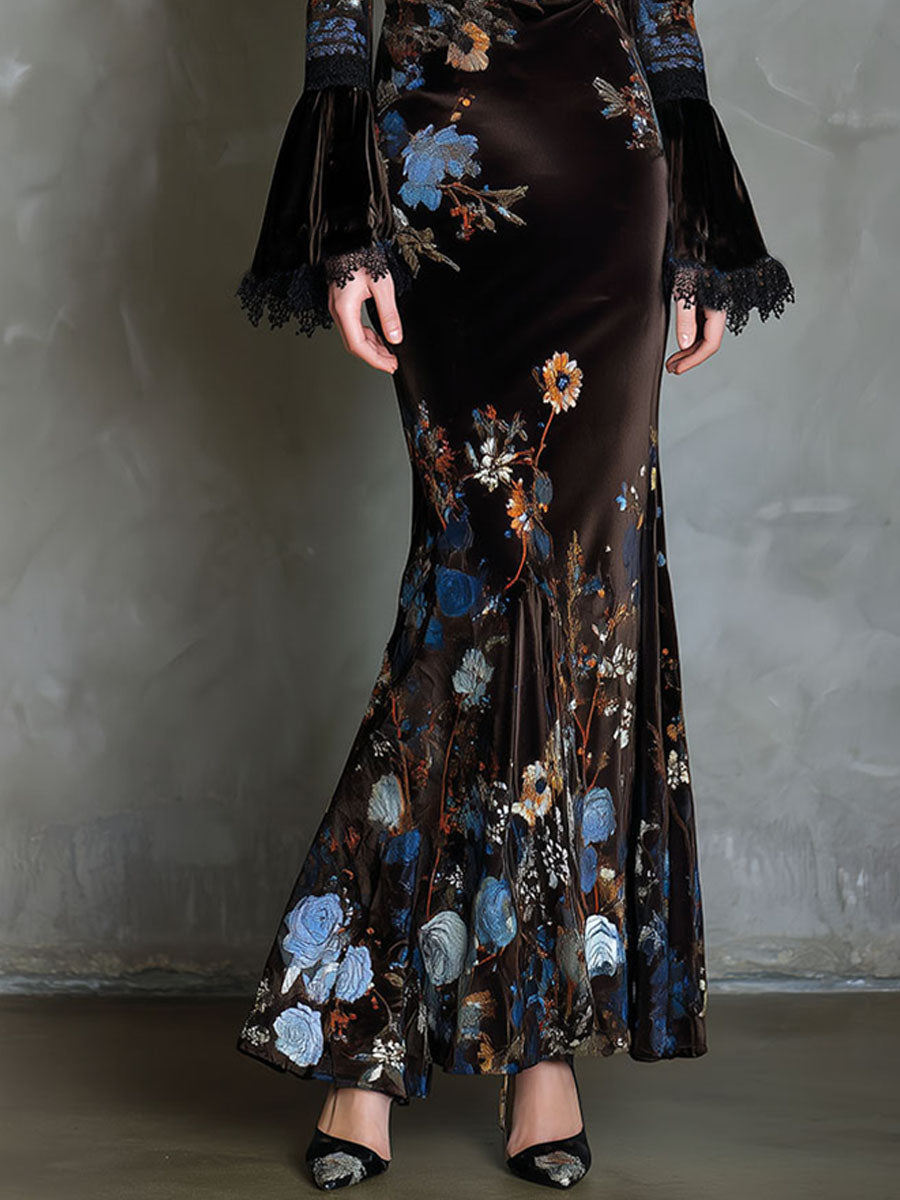 Vestido de gala de terciopelo azul medianoche con estampado floral y ribete de encaje