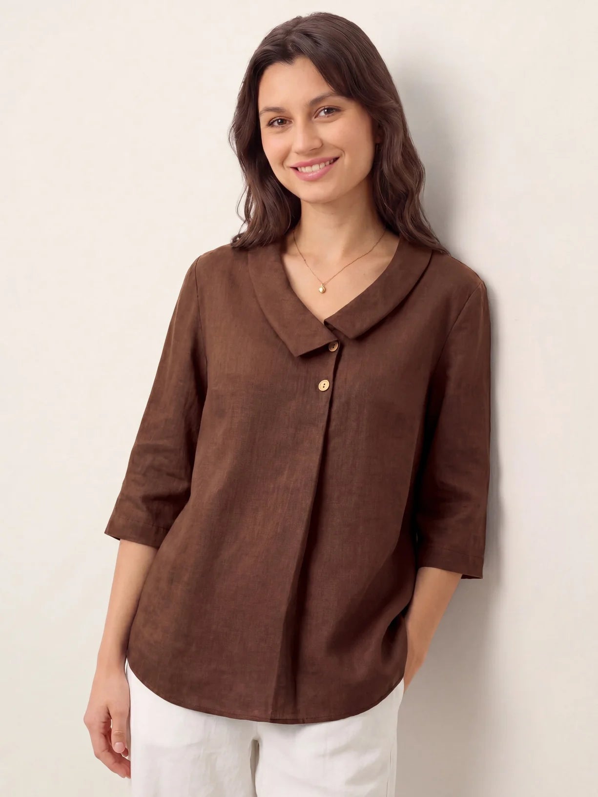 Top plisado invertido cuello asimétrico 100% lino OTTILIE