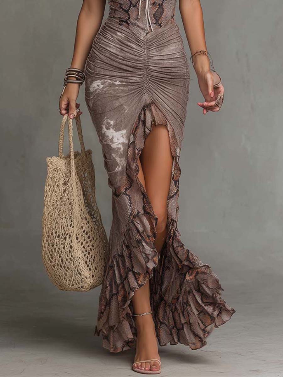 Vestido maxi bohemio con ribete de encaje y escote halter fruncido, estampado de serpiente