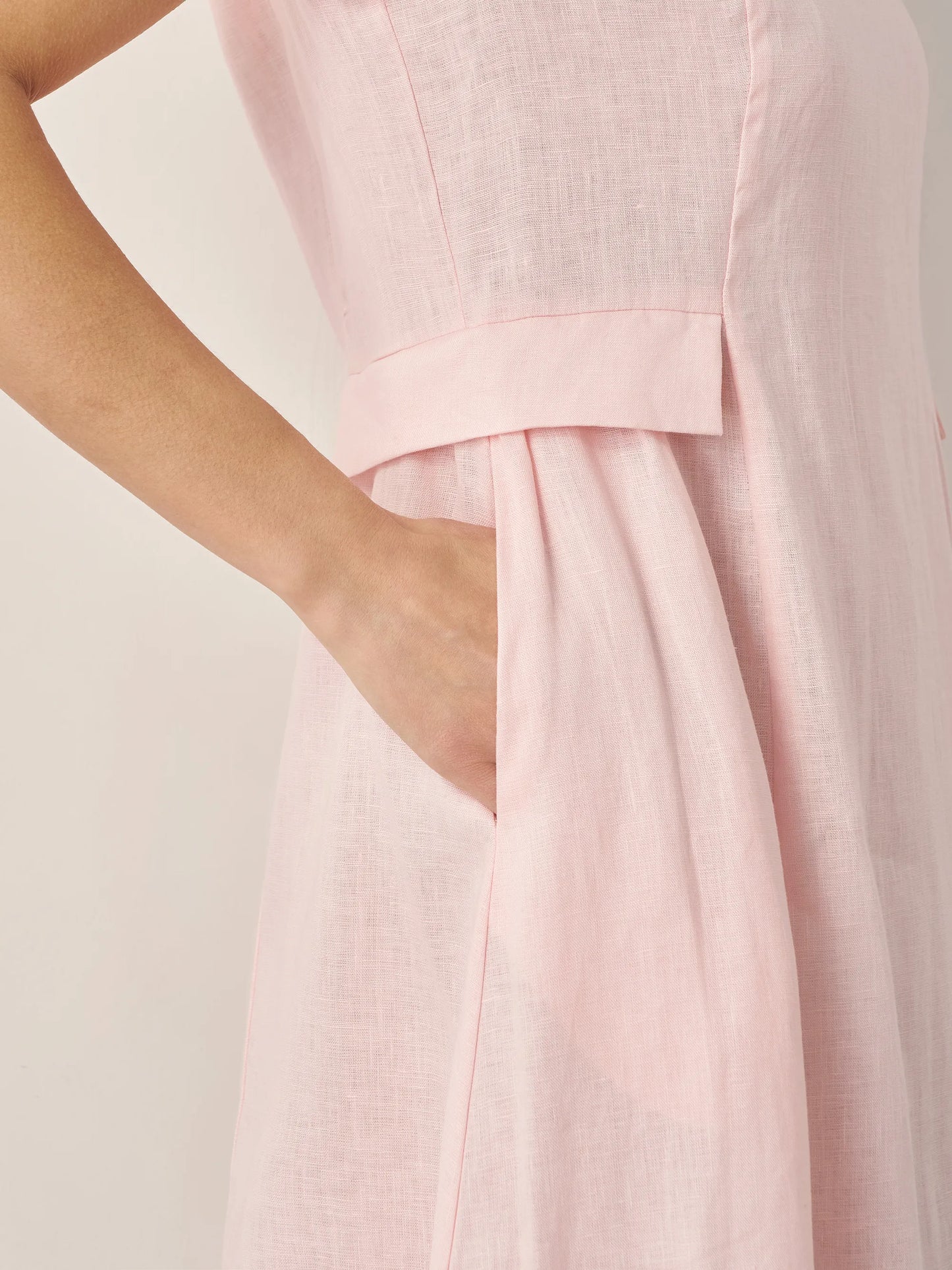 Vestido de verano 100% lino natural con cuello de pico ALEXA