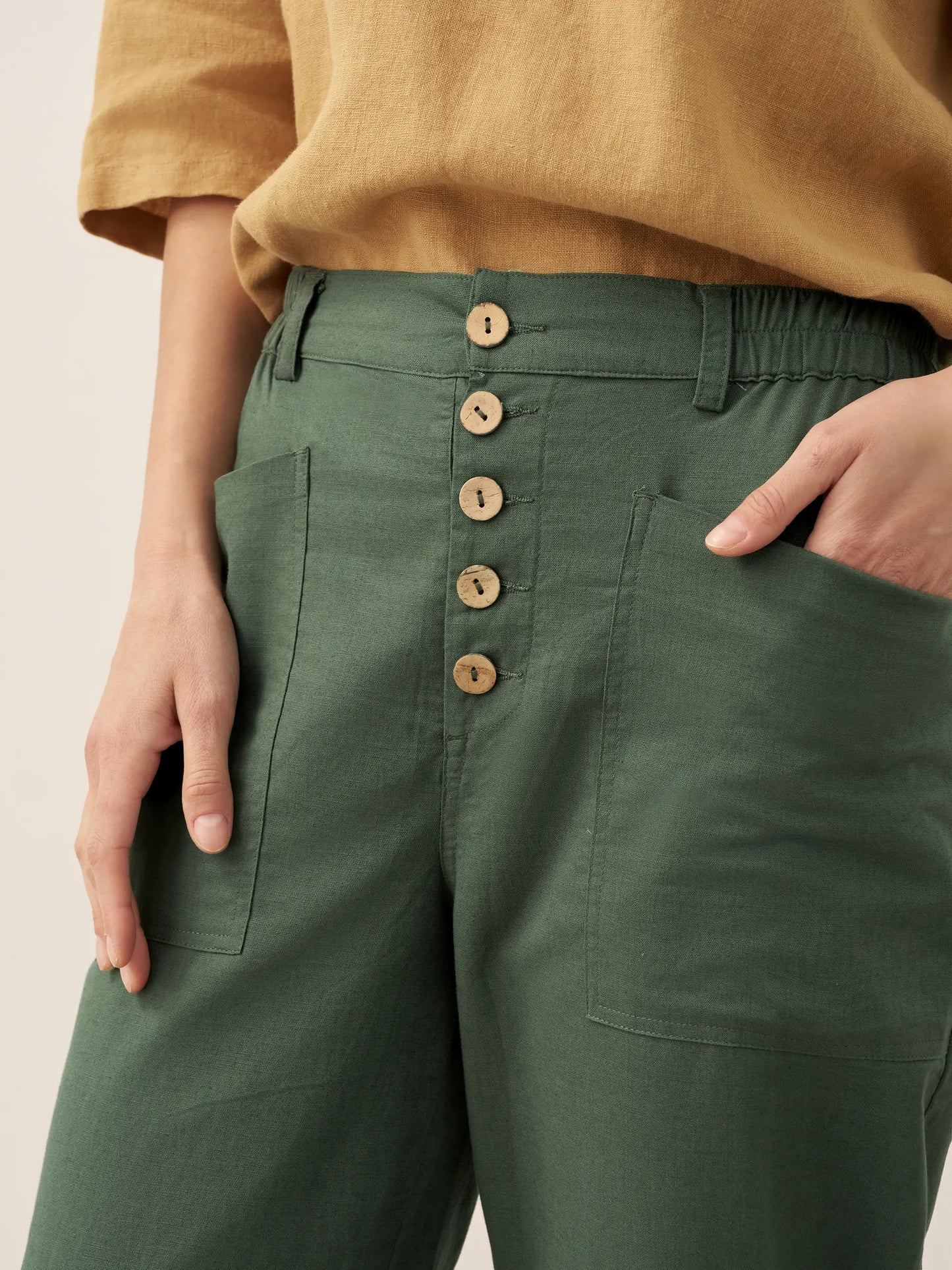 Pantalón mosca de lino con botón simple HEIDI