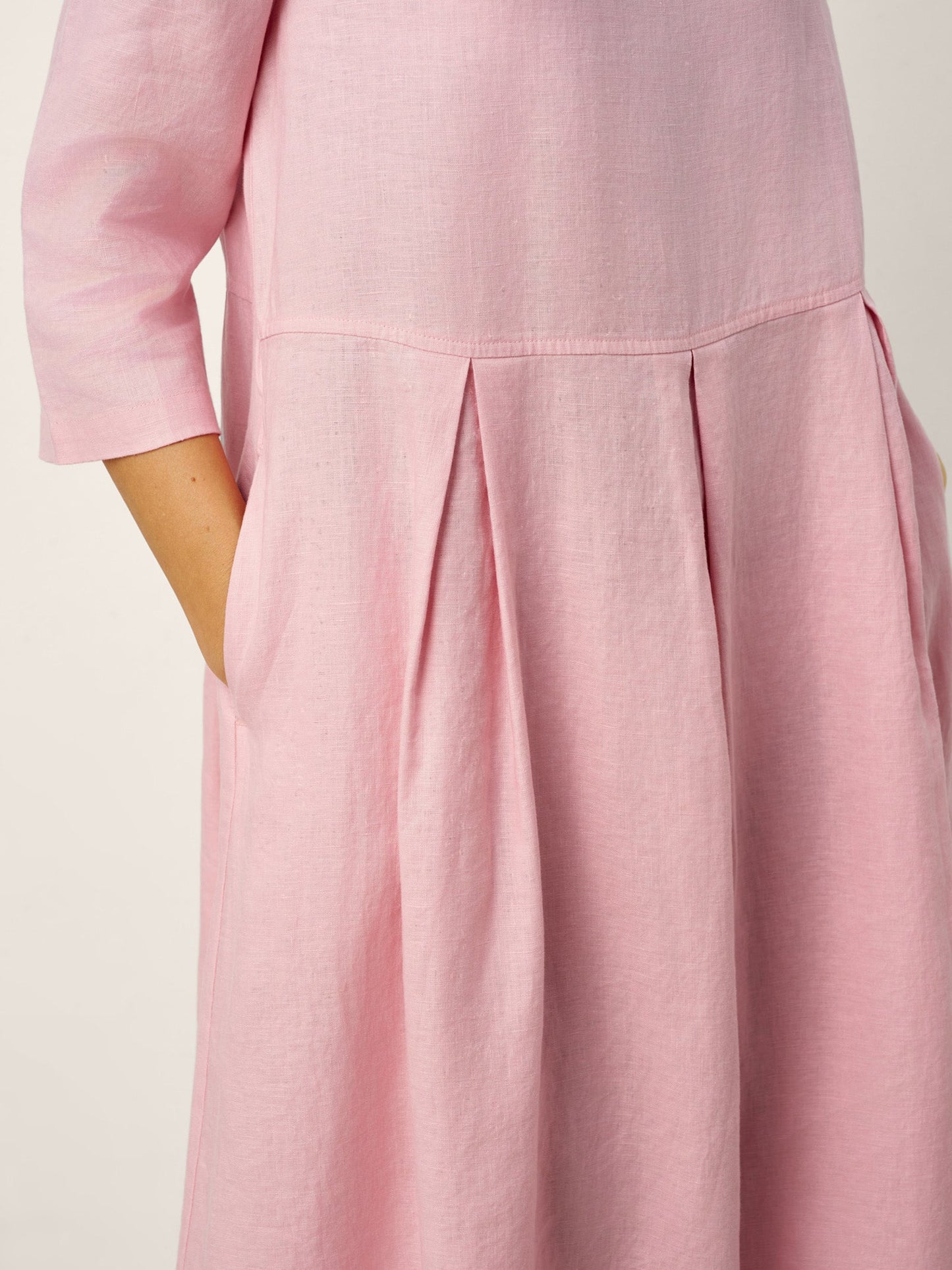 Vestido de Lino 100% Cuello Media Luna con Botones
