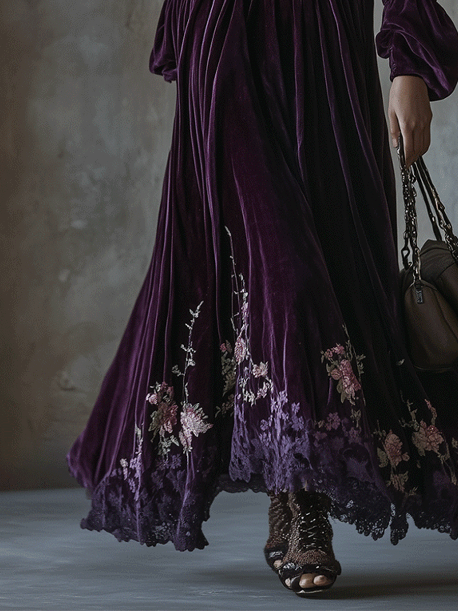Vestido maxi de terciopelo bordado con motivos florales vintage