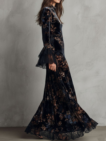Vestido largo de terciopelo con estampado floral de medianoche, de caída fluida, con mangas campana con ribete de encaje