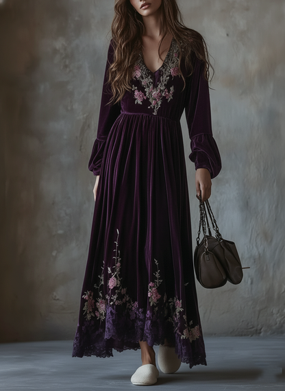 Vestido maxi de terciopelo bordado con motivos florales vintage
